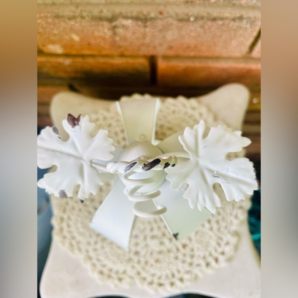 *White Distressed Metal Pumpkin Tealight Lantern - Picture 5 of 13